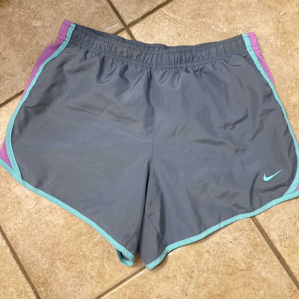 Nike girls shorts size XL